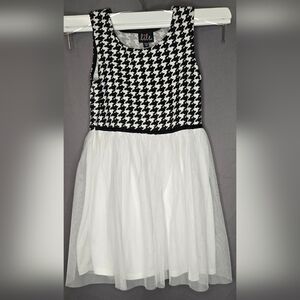 Girls Black And White Size 6X Formal Dress.